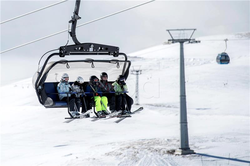 SWITZERLAND SKI SLOPES CRANS-MONTANA