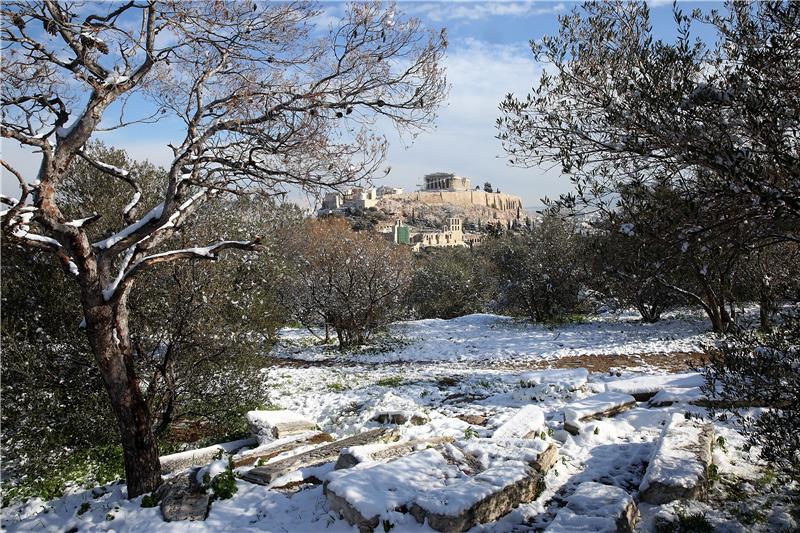 GREECE WEATHER WINTER