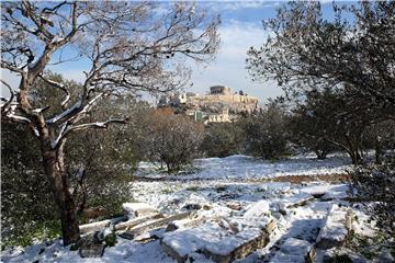 GREECE WEATHER WINTER