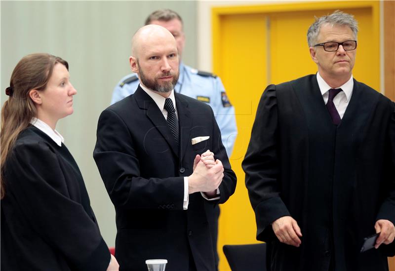 Breivik svoju radikalizaciju u zatvoru pripisuje izolaciji