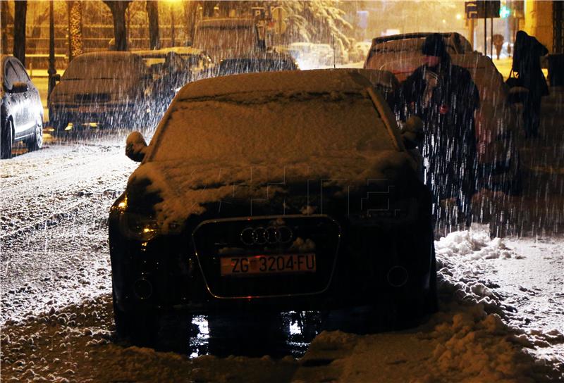 U Zagrebu svih 259 ekipa Zimske službe čiste grad 