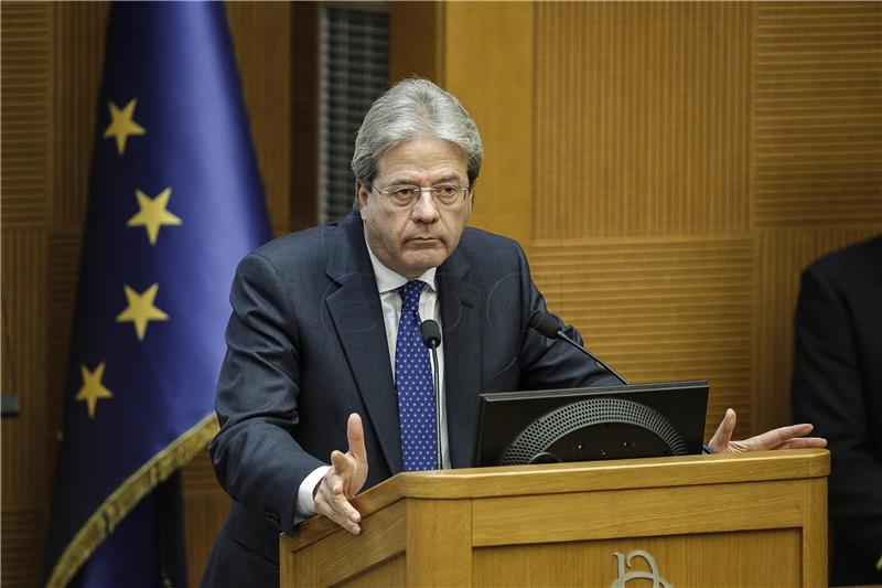 Gentiloni otpušten iz bolnice nakon zahvata na srcu