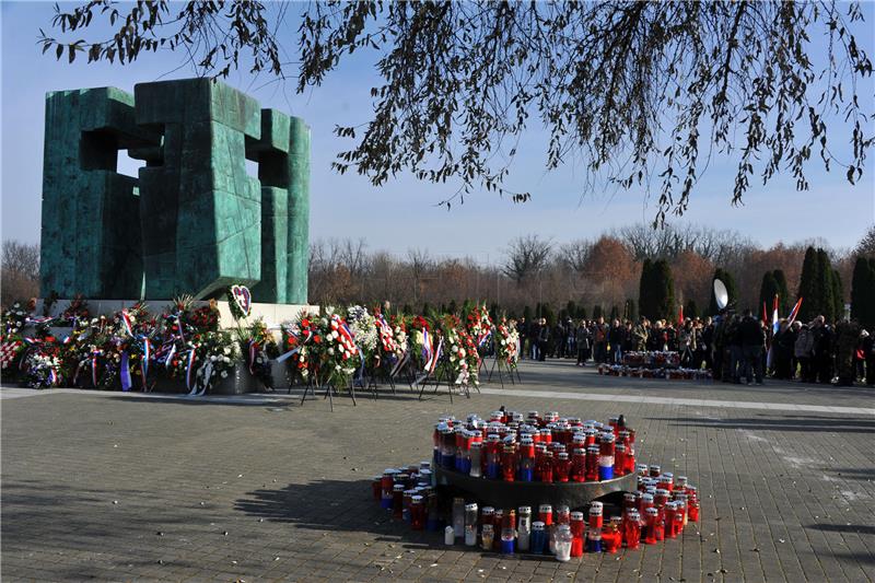 Vukovar: polagajnem vijenaca obilježene obljetnice priznanja Hrvatske te reintegracije Podunavlja