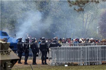 Slovenci podržavaju jaču kontrolu granice zbog izbjeglica