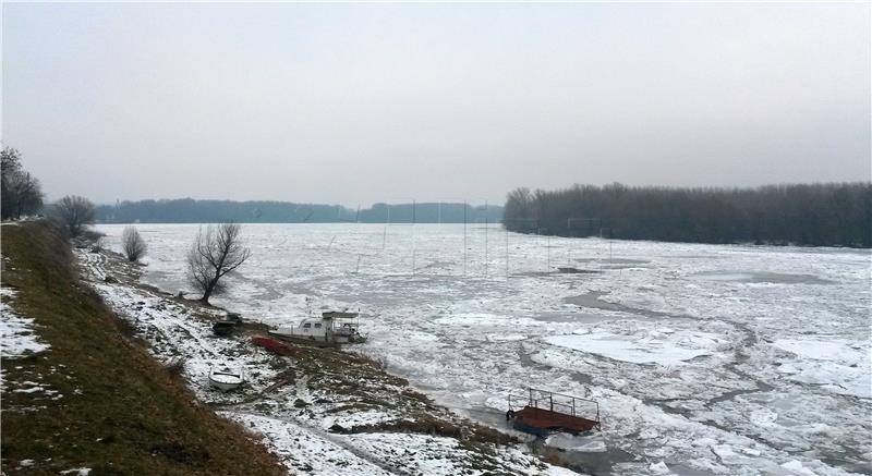 Mađarski ledolomci u Hrvatskoj