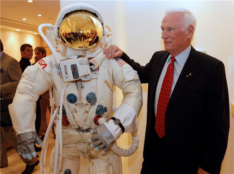 (FILE) SPAIN USA PEOPLE EUGENE CERNAN OBIT