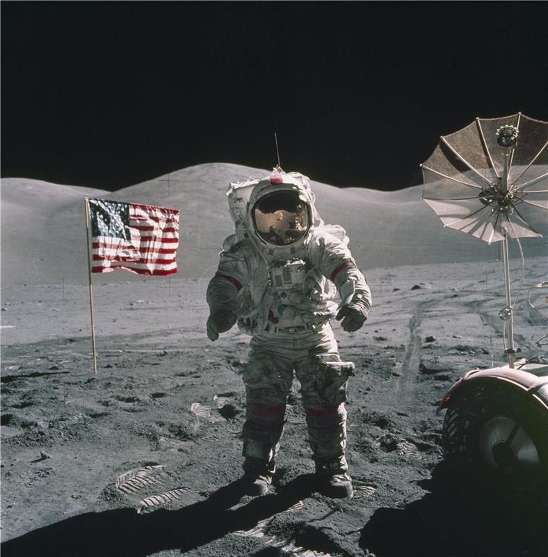 IN SPACE USA PEOPLE EUGENE CERNAN OBIT