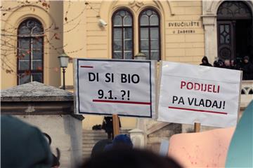 Studenti prosvjedovali protiv odluke da Hrvatski studiji postanu odjel