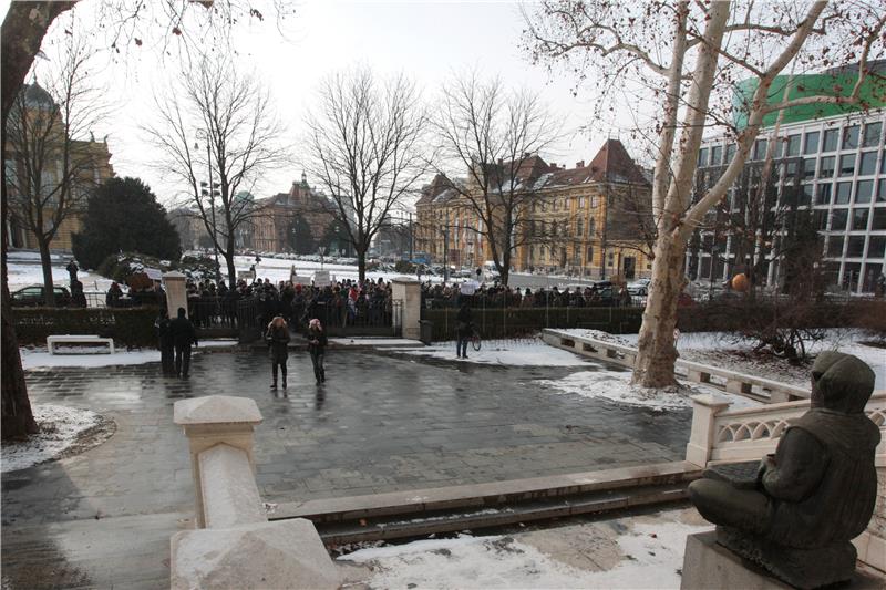 Prosvjed studenata Hrvatskih studija