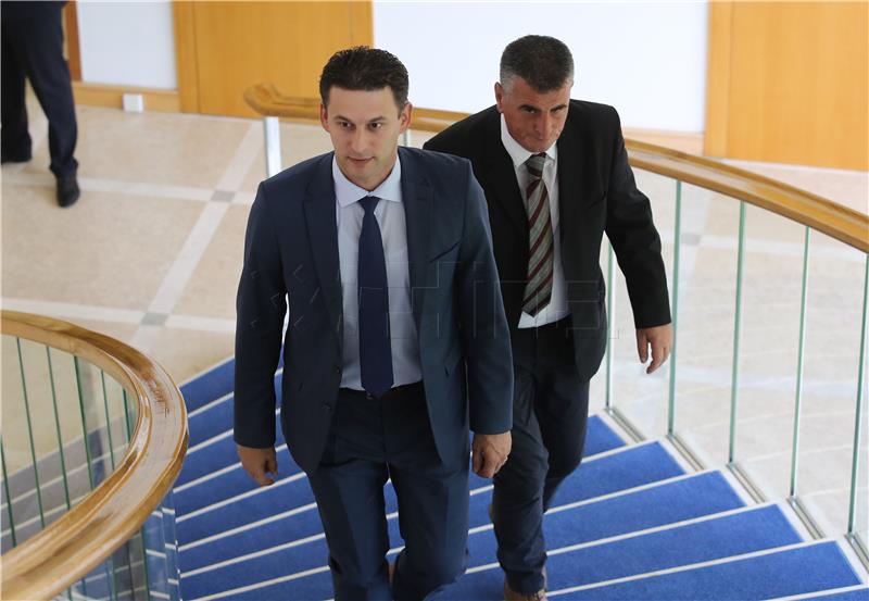  Petrov and Bulj not stripped of immunity in private suit