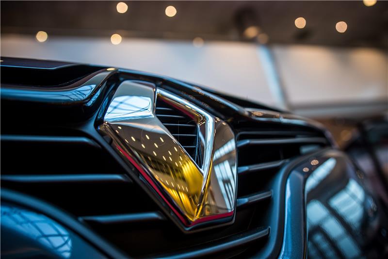 FRANCE BUSINESS RENAULT