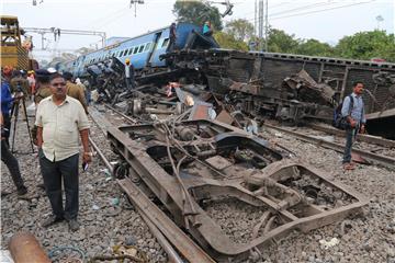 INDIA TRAIN ACCIDENT