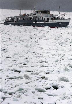 Situation along Danube back to normal, Drava under control