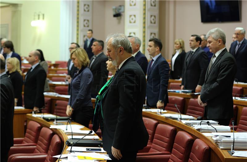 Croatian MPs observe minute's silence for Holocaust victims