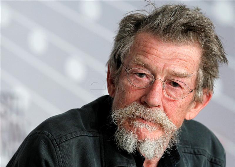 Umro John Hurt