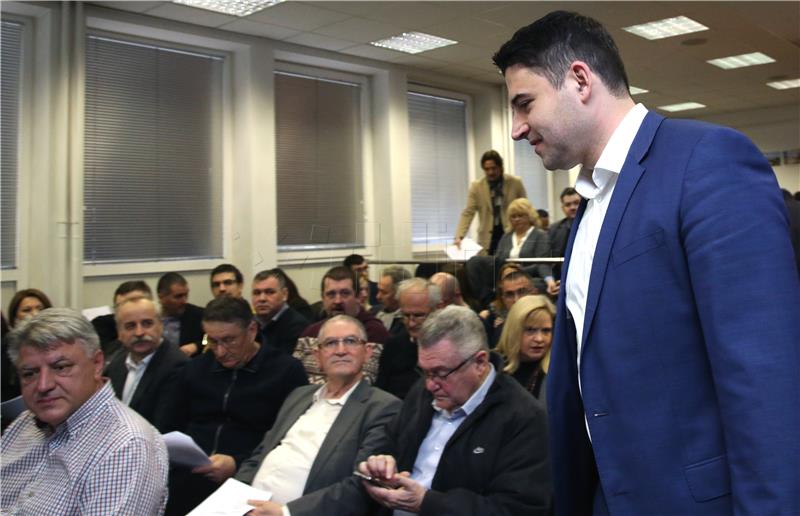 SDP: Odluka o članarini - zastupnici od 1000 do 1300 kuna, EU zastupnici 3000 kuna  