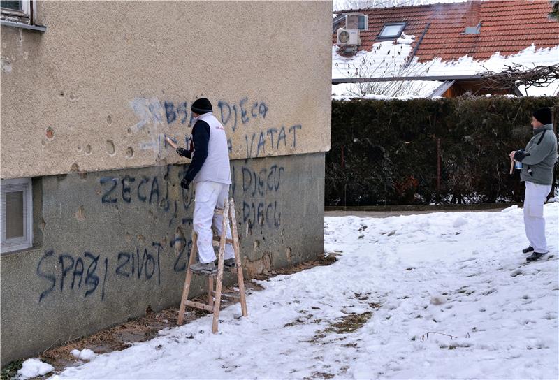 Karlovac: Uklanjanje spornog grafita