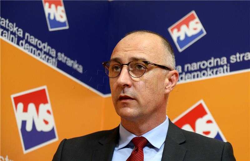 HNS: Novo stručno povjerenstvo - posljednji čavao u lijes obrazovne reforme 