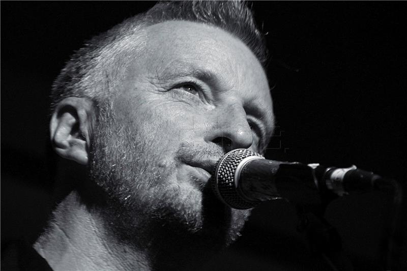 Billy Bragg i Sara Renar nova imena 4. SuperUho Festivala