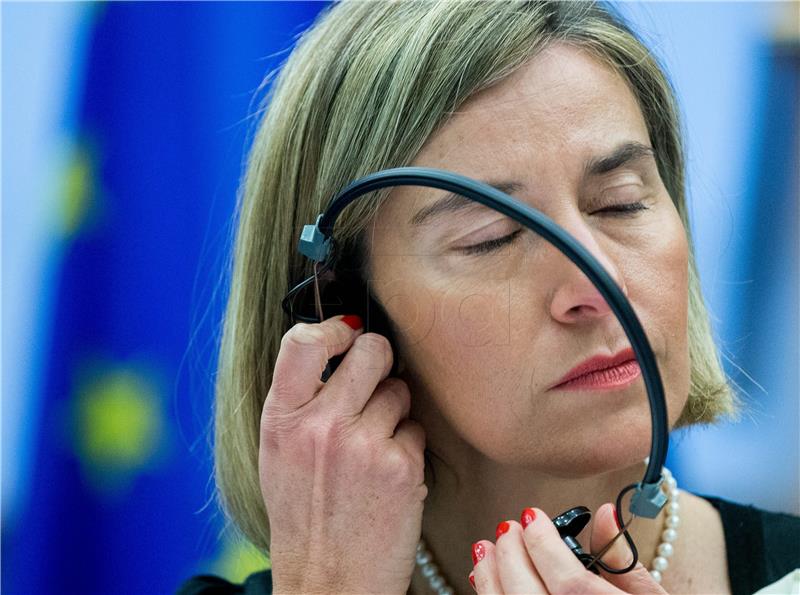 Mogherini kaže da se američka zabrana ulaska ne odnosi na europske državljane