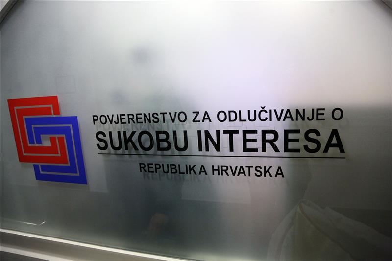 Povjerenstvo za odlučivanje o sukobu interesa donosi odluke u predmetu Mladena Pavića,  Elizabete Kos i Sandre Jakelić