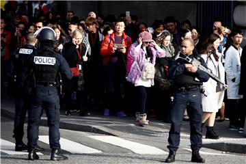 FRANCE LOUVRE ATTACK