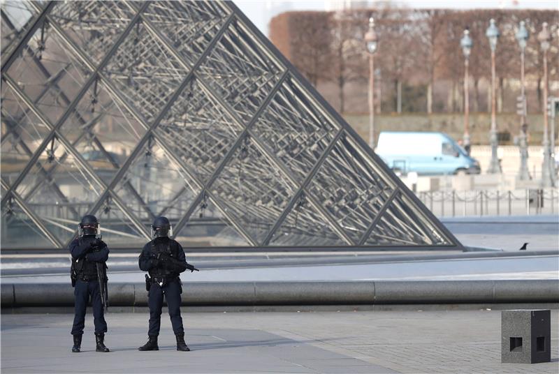 FRANCE LOUVRE SHOOTING