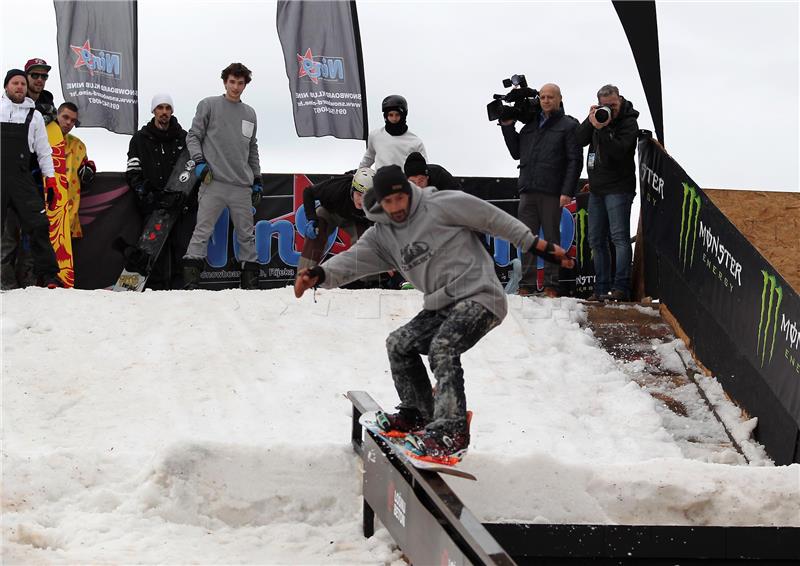 Rijeka: Karnevalsko snowboard natjecanje Carnival Snowbord Session uz more