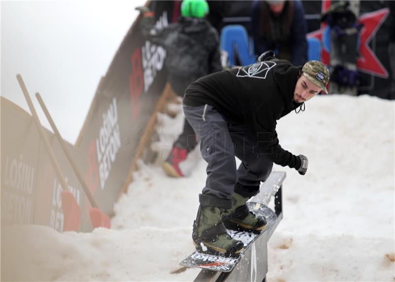 Rijeka: Karnevalsko snowboard natjecanje Carnival Snowbord Session uz more