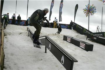 Rijeka: Karnevalsko snowboard natjecanje Carnival Snowbord Session uz more