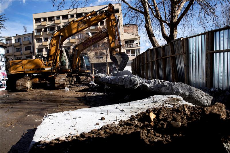 KOSOVO CONCRETE WALL