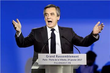 Fillon se ispričao francuskoj javnosti