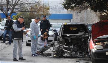 U Splitu gorjela tri vozila i motocikl