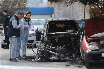 U Splitu gorjela tri vozila i motocikl