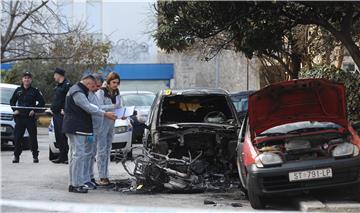 U Splitu gorjela tri vozila i motocikl