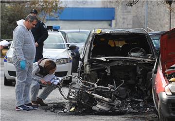 U Splitu gorjela tri vozila i motocikl