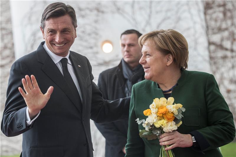 Slovenian president talks to Merkel ahead of his visit to Russia