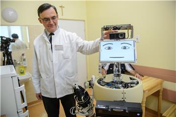 POLAND HEALTH ALZHEIMER ROBOT