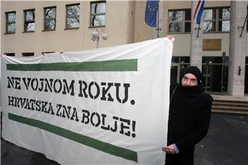 Aktivizam / "Ne vojnom roku. Hrvatska zna bolje!"