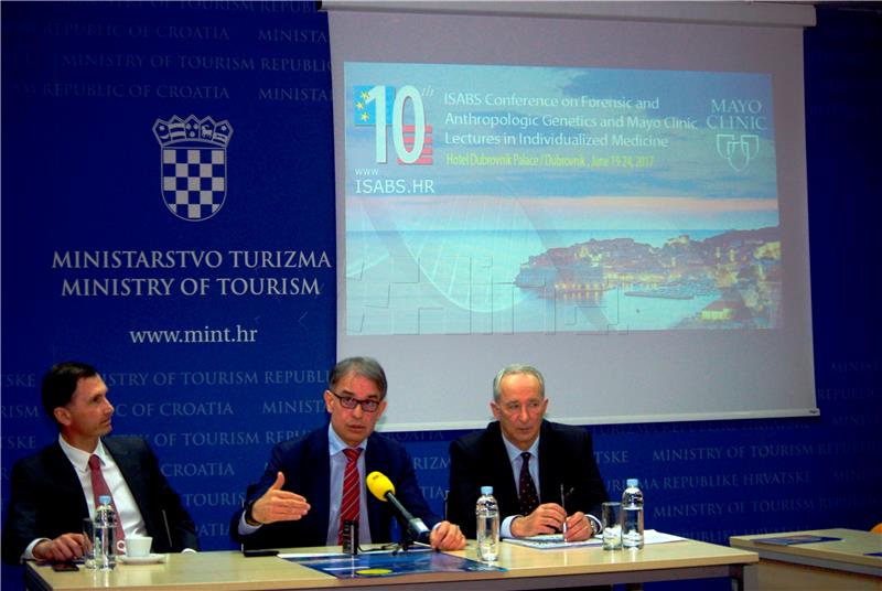 Tiskovna konferencija u Minsitarstvu turizma