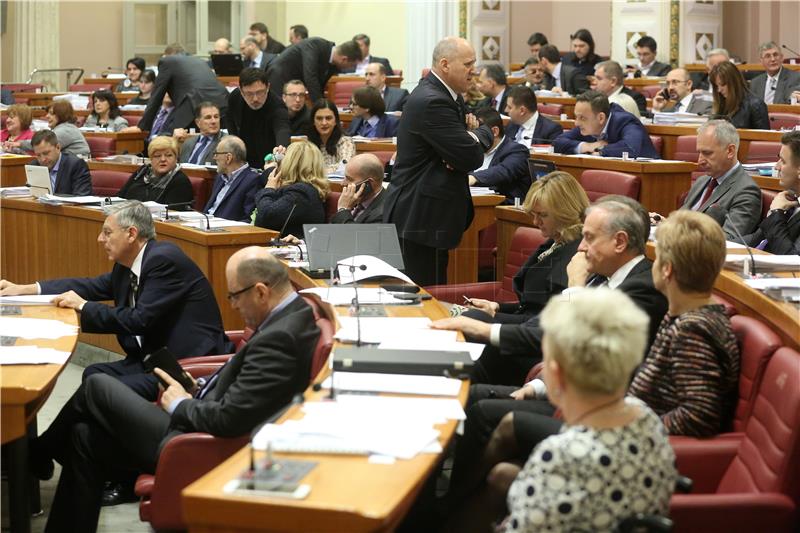 Bridge lawmakers abstain from Barisic no confidence vote, but ...