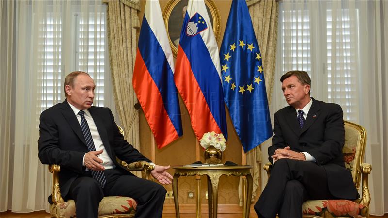 Pahor predložio Putinu da se s Trumpom sastane u Ljubljani