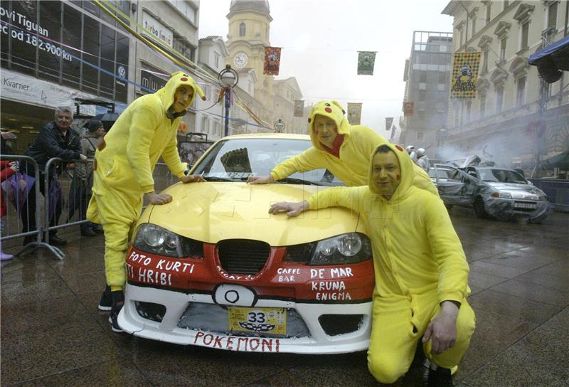 Maškarani auto reli Pariz-Bakar