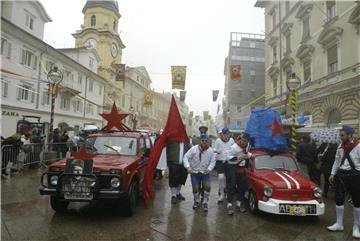 Maškarani auto reli Pariz-Bakar