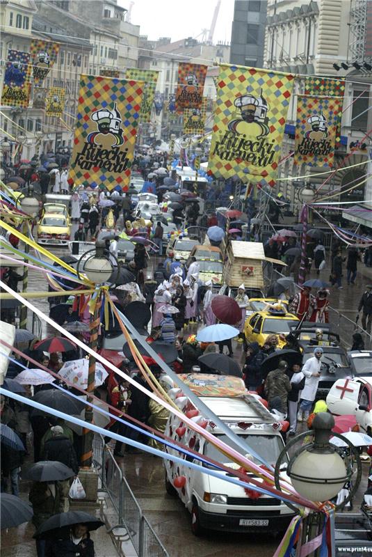 Maškarani auto reli Pariz-Bakar