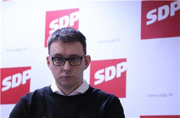 Tiskovna konferencija SDP-a o napadu na LGBT osobe u noćnom klubu