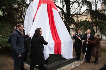 U središtu Milana otkriven spomenik Ruđeru Boškoviću, djelo Ivana Meštrovića