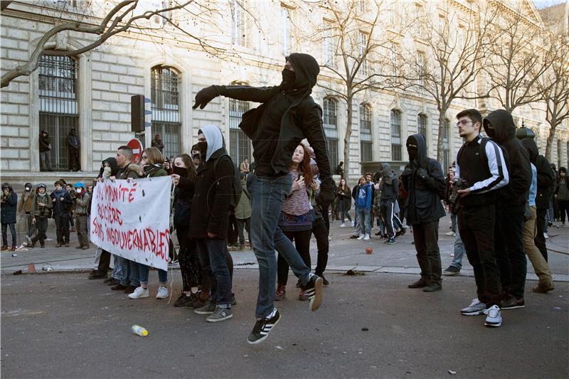 FRANCE DEMONSTRATION THEO