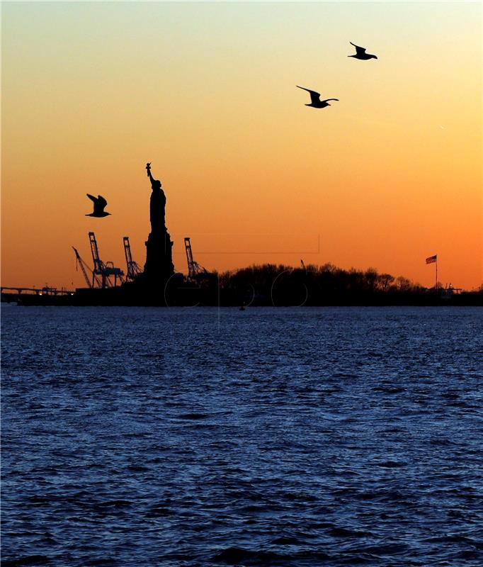 USA NEW YORK HARBOR