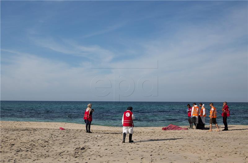 More izbacilo tijela 74 migranta na libijsku obalu